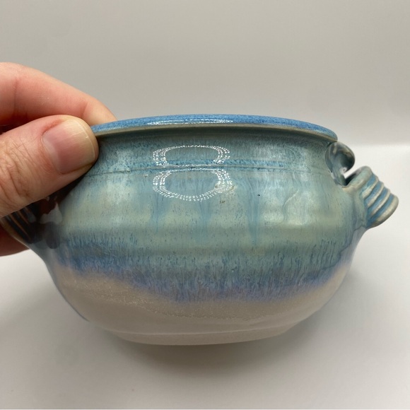 Beautiful Ceramic Bowl - Picture 4 of 9